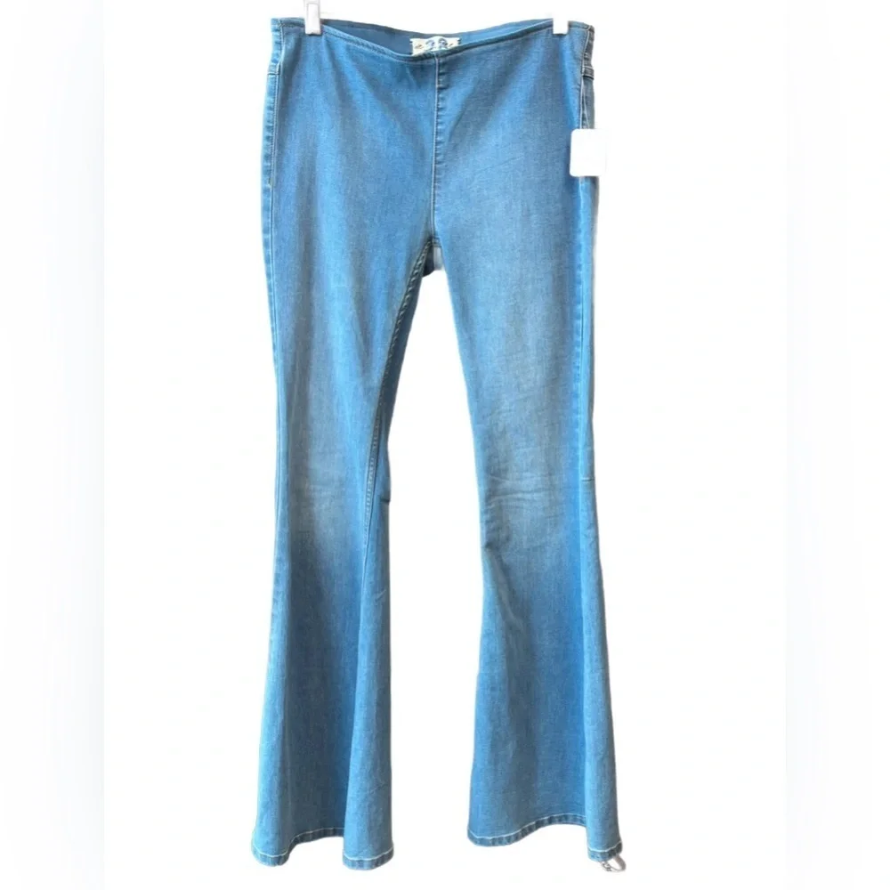 Free People NWT We The Free “Penny Pull on Flare Jeans” in Sapphire! Cotton - Picture 5 of 10